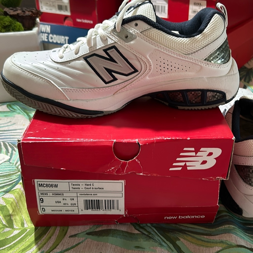 Men’s Tennis Shoes